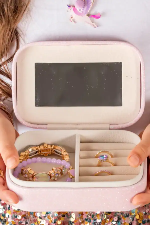 pretty unicorn jewelry box.webp